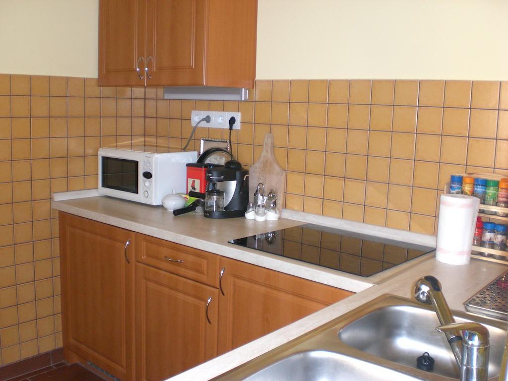 Kurca-Parti Vendeghaz Hotel Szentes Bagian luar foto